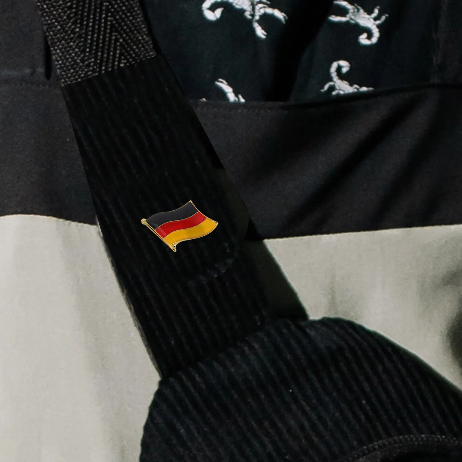 10Pcs German Flag Pin Badge Iron Brooch Collar Clips Patriotic Badge Pins for Clothes Bags Hats Pin Badges Flag Brooch