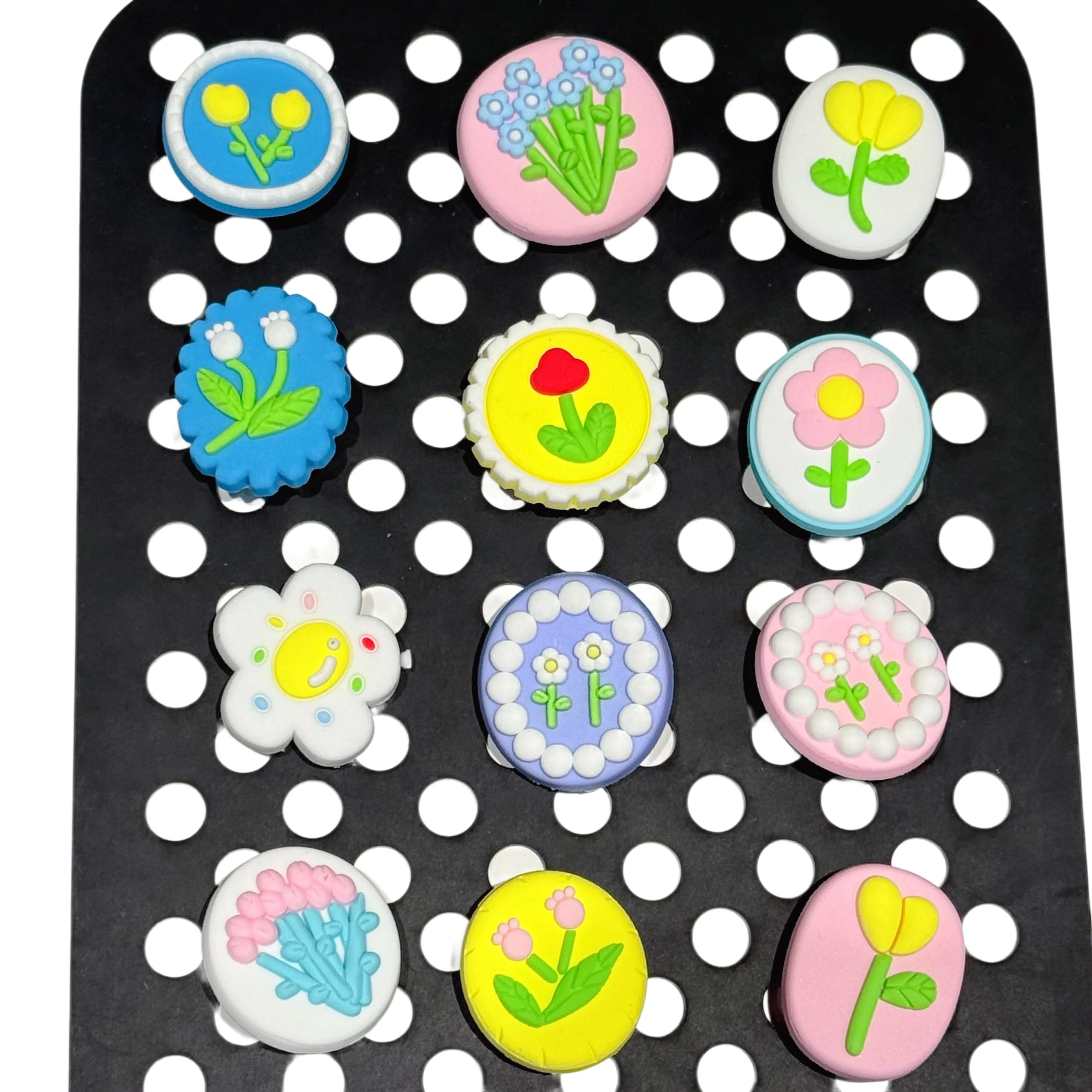 New Arrival 1-12Pcs Cute Flowers Sandal Button Charms Adult Pretty PVC Shoe Decoration For Holiday Present