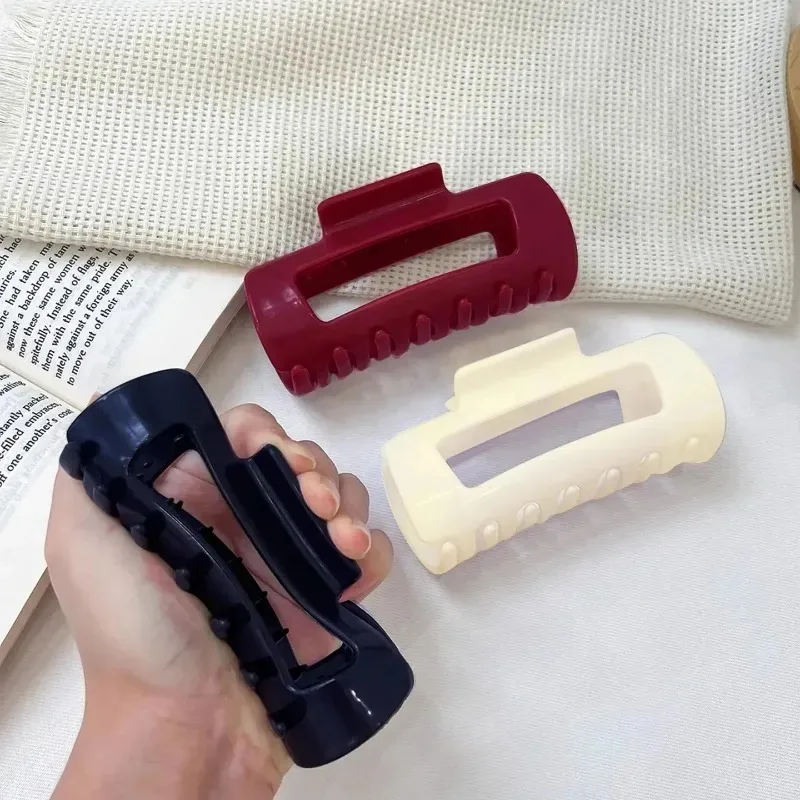 10.5cm Flexible Silicone Hair Claw Bendable Geometric Clip Unbreakable Design Twist Proof Hair Clip for Travel Sports Daily Use