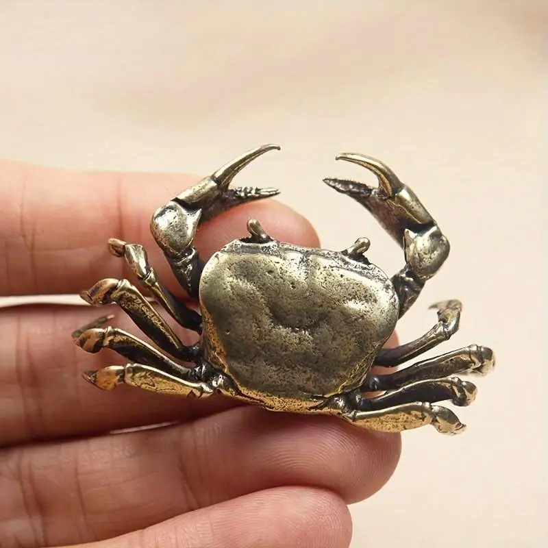 One solid copper crab figurine, new style, office tea pet, tea table, retro brass craft.