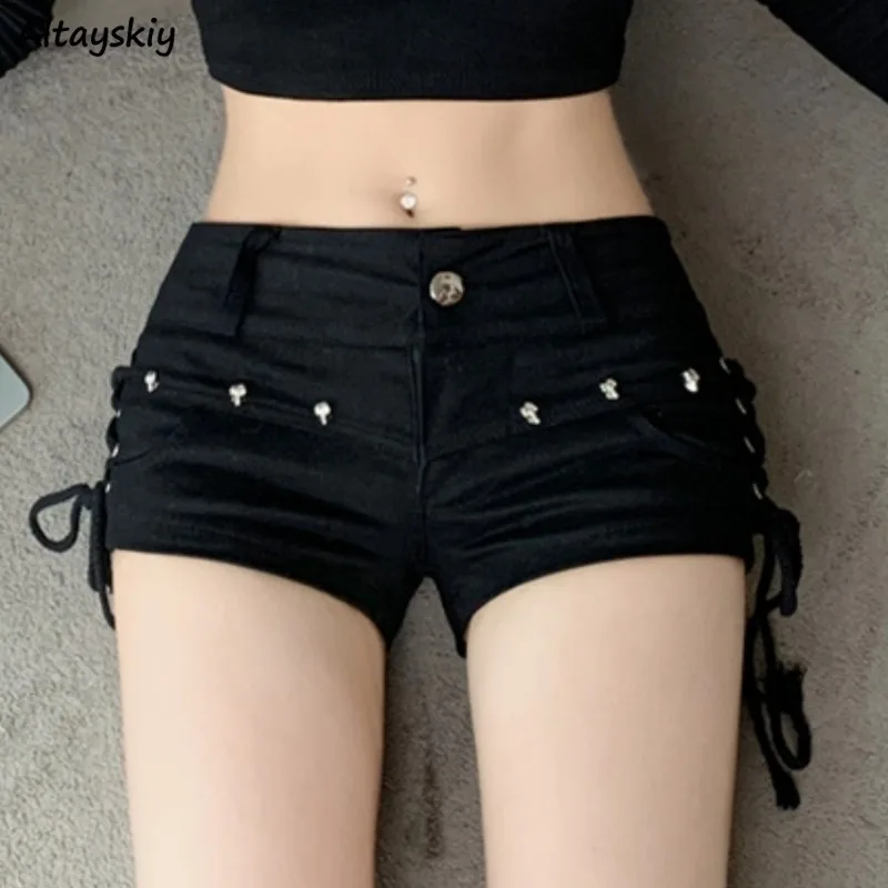 Skinny Shorts for Women Sexy Summer Low Waist Streetwear Zipper Denim Hip Wrapped Fashion Design Retro American Style Hot Girls