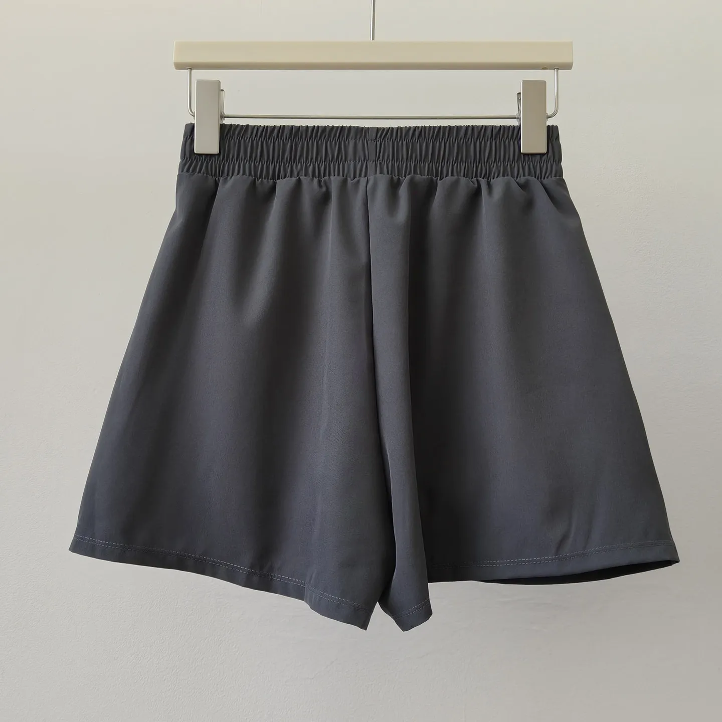 Yoga-Shorts für Damen, Hochgeschnittene Schlankmachende Sport-Gym-Dreiviertelhose, Atmungsaktive Schnelltrocknende Lauf- und Trainings-Fitness-Shorts – Detail 4