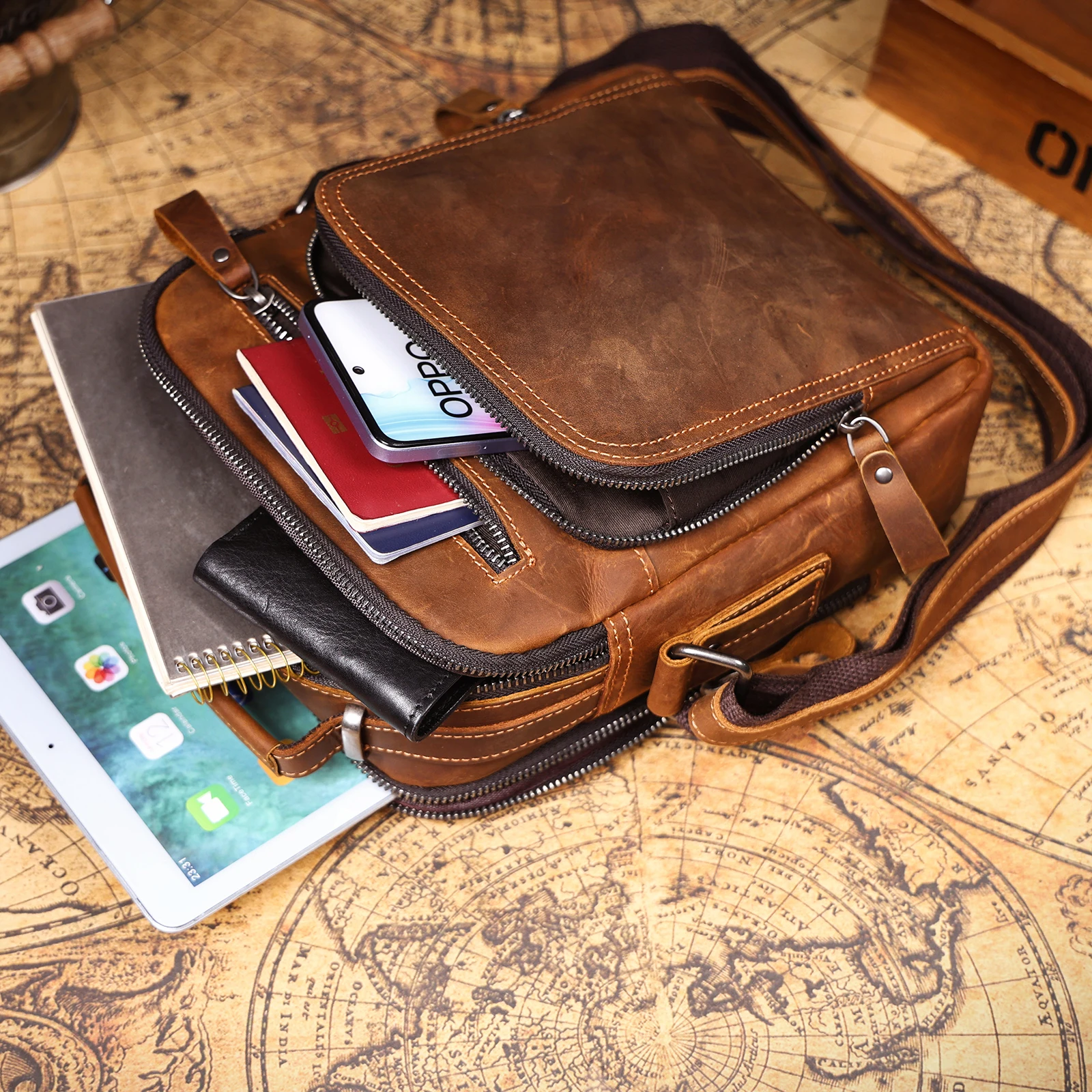 Vintage Herren-Umhängetasche aus Vollnarbenleder | Handgefertigter Messenger aus Used-Leder – Detail 12