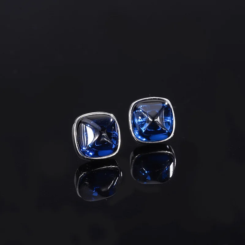 New fashion trend S925 silver inlaid 5A zircon emerald emerald red sapphire sapphire sugar tower simple earrings ladies