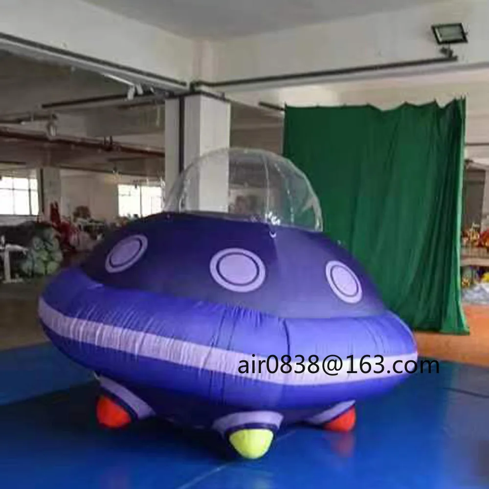 내부 송풍기로 풍선 UFO를 밝히십시오. 풍선 비행 접시를 매달아 장식 또는 광고용 우주선 모델을 폭파시킵니다.