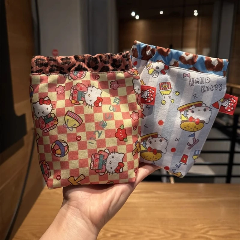 Hello Kitty-Bolsa de maquillaje de algodón con dibujos animados, monedero abierto, lápiz labial, auriculares, bolsa de almacenamiento portátil, regalo de Navidad para mujer