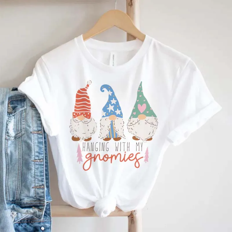 Hanging with My Gnomies Christmas T-Shirt Women's Holiday Graphic Tee Cute Fun Cartoon Top Short Sleeve Festive Women's T-Shirt