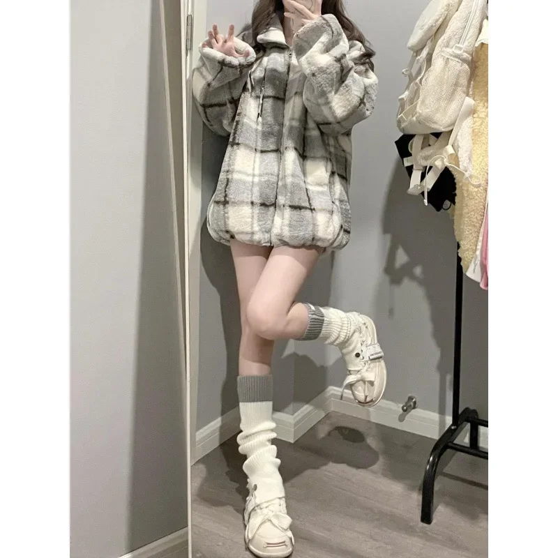 เสื้อโค้ทลายตารางสไตล์ฝรั่งเศสย้อนยุคทำจากขนแกะเทียมสำหรับผู้หญิง เสื้อคลุมคาร์ดิแกนลำลองสำหรับฤดูหนาวสำหรับผู้หญิง