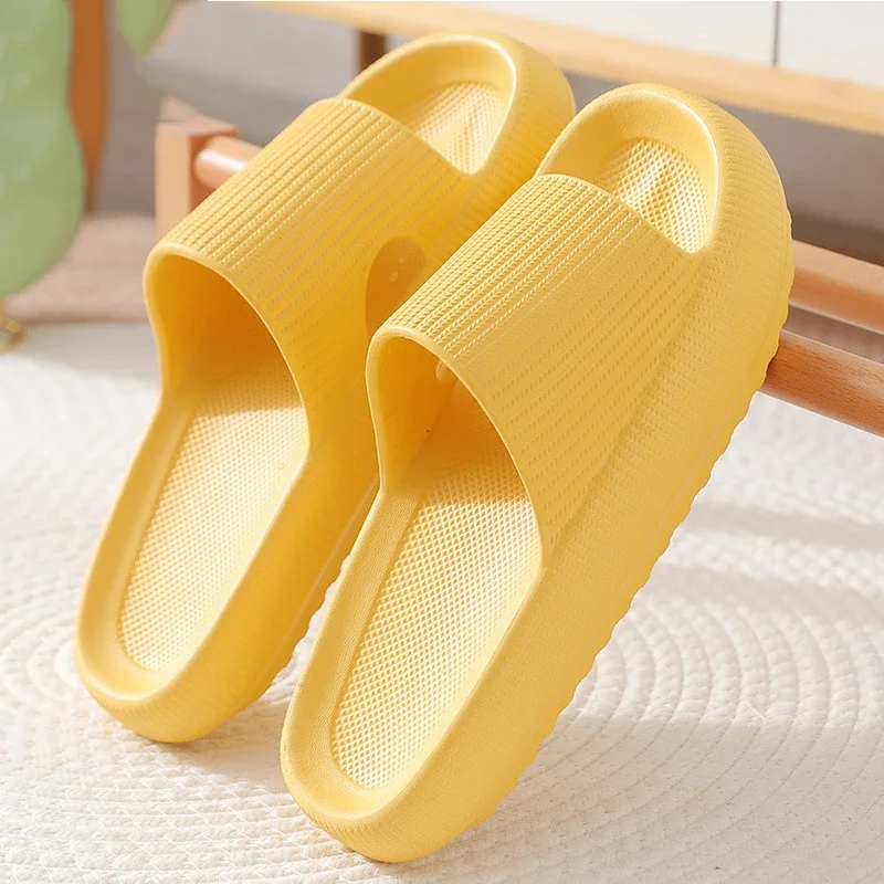 Women's indoor relaxation thick soled slippers, breathable and non slip, bathroom