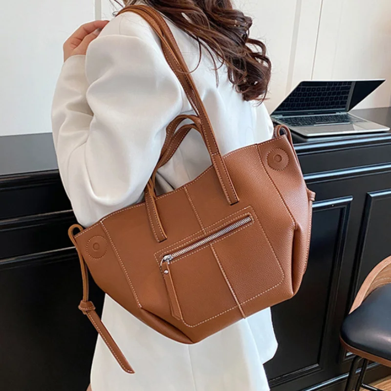 

Casual Shoulder Bag, Large Capacity Quality Handbag Women Wing Bag, Trend Dumpling Bag, Commuting Shoulder Armpit Wings Tote Bag