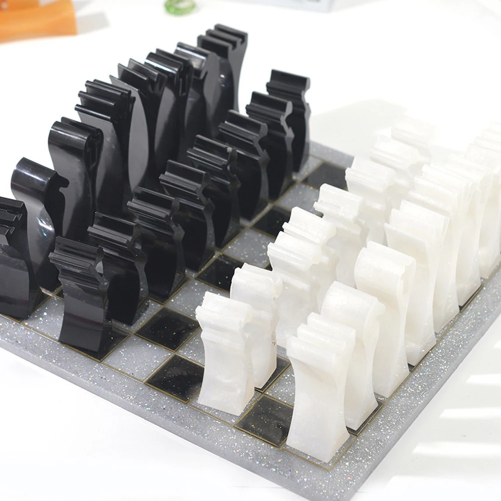 

2pcs Chess Pieces Mold Silicone Resin Craft Molds Epoxy Tray Flexible Reusable for DIY Casting Kids Decor Chess Molds