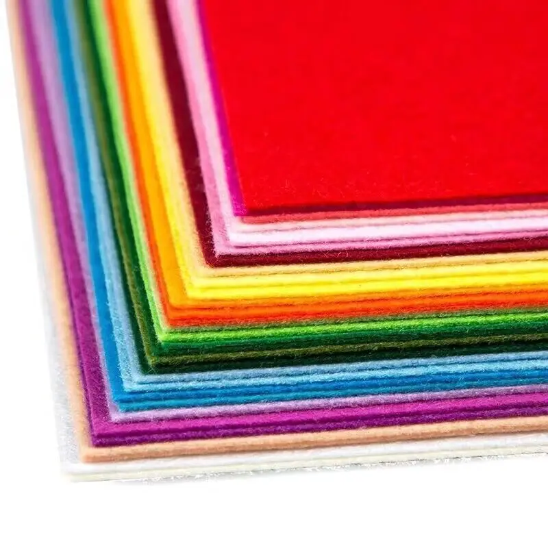 40Pcs foglio di tessuto in feltro artigianale di alta qualità 1mm di spessore non tessuto quadrato 10cm 3.94 pollici multicolore fai da te materiale