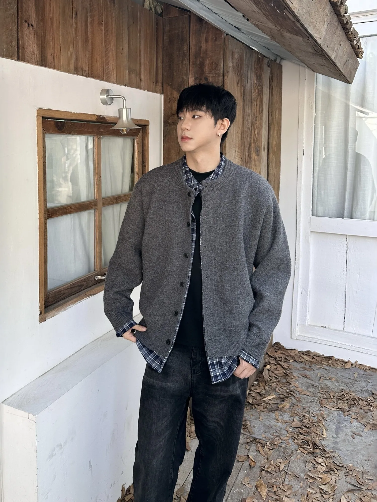 

Мужской вязаный кардиган в серую клетку с эффектом двухслойности, свободного кроя, в корейском стиле, осенне-зимний, в стиле Lazy Style