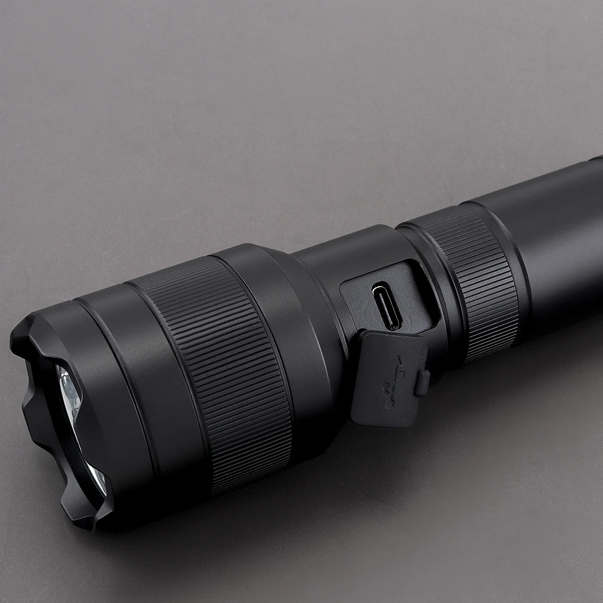 SecurityIng LED 600LM USB TypeC Rechargeable Flashlight with 3 Modes Light + Power Indicator