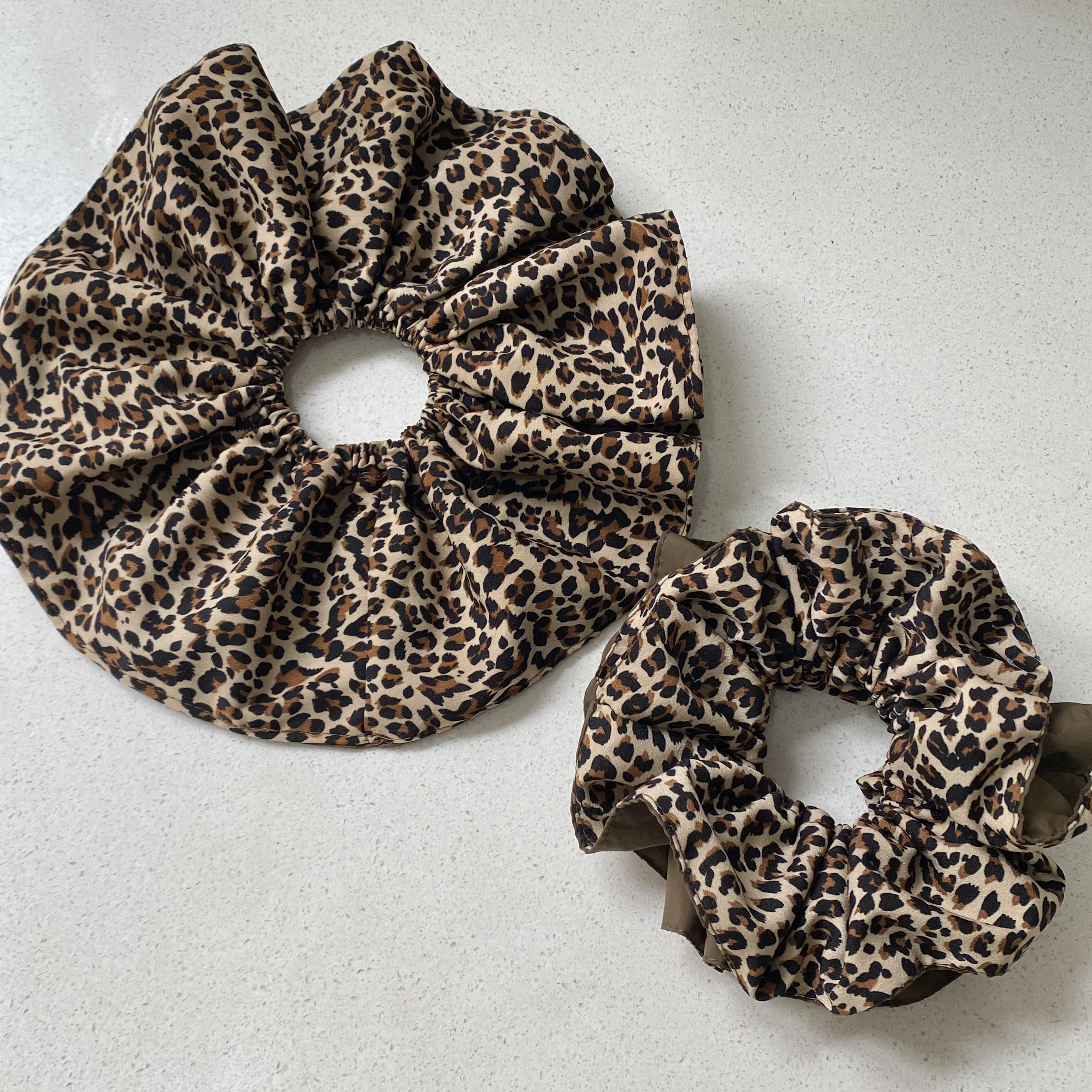 1 قطعة مجموعة توك شعر بطبعة الفهد ، أحجام كبيرة وصغيرة ، ربطات شعر أنيقة للنساء ، إكسسوارات شعر عصرية بطبعة حيوانات