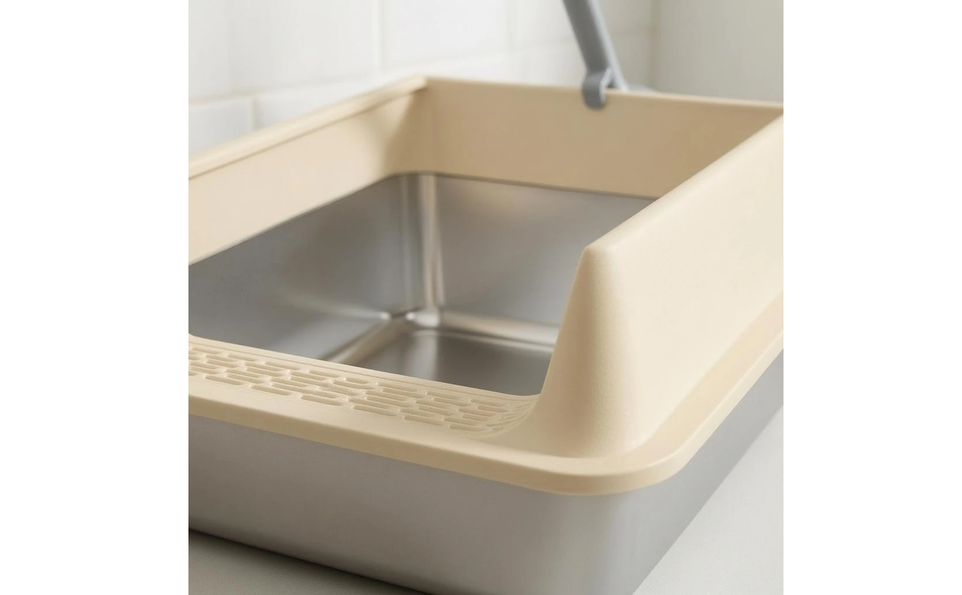Cat Litter Box with Fence Deep Basin Open Top Litter Box Waste Tray Included Scoop Non Porous