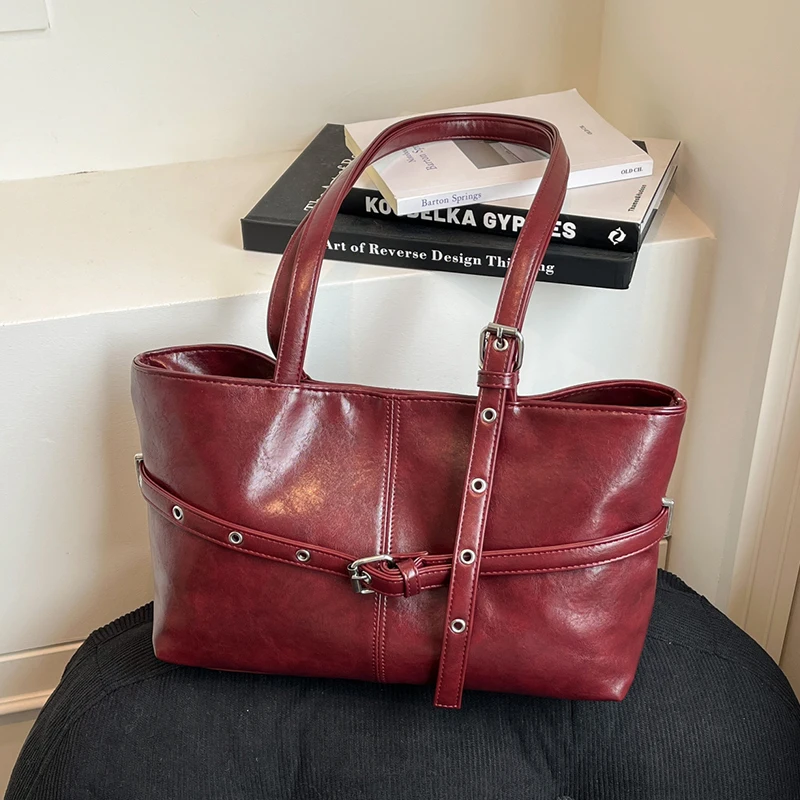 

Luxury Designer Large Capacity Tote Handbag for Women 2025 Trends Brand Large Capacity Shopping Bag Black Commute Sac A Main