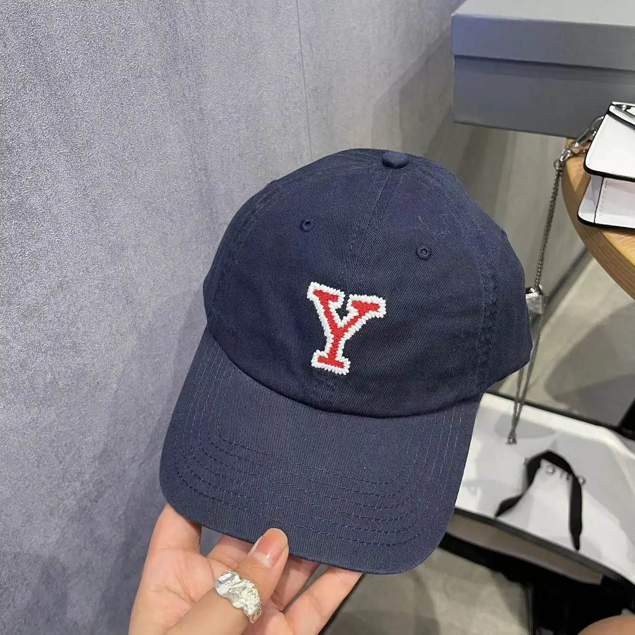 1pc Simple student cap Trend Embroidered Y letter baseball cap image 4