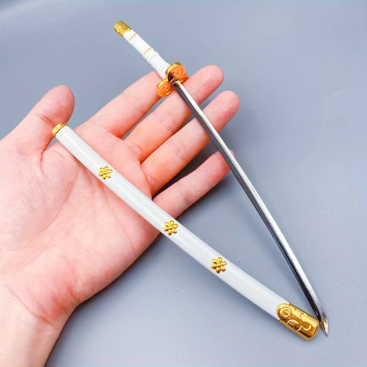 9.5inch 24cm Roronoa Zoro Katana Three Piece Sword Ninja Knife Blade Anime Metal Zoro Mini Japanese Katana Samurai Sabre Sword