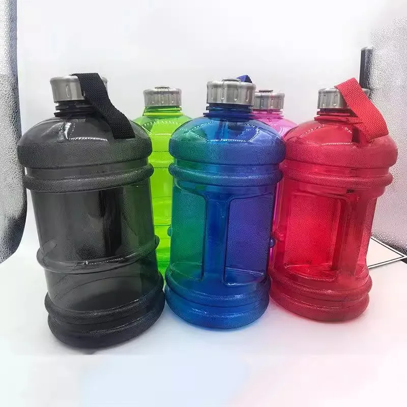 Tasse seau de grande capacité, bouilloire de sport, tasse d'haltère de gymnastique, tasse spatiale en plastique portable créative 2,2 l