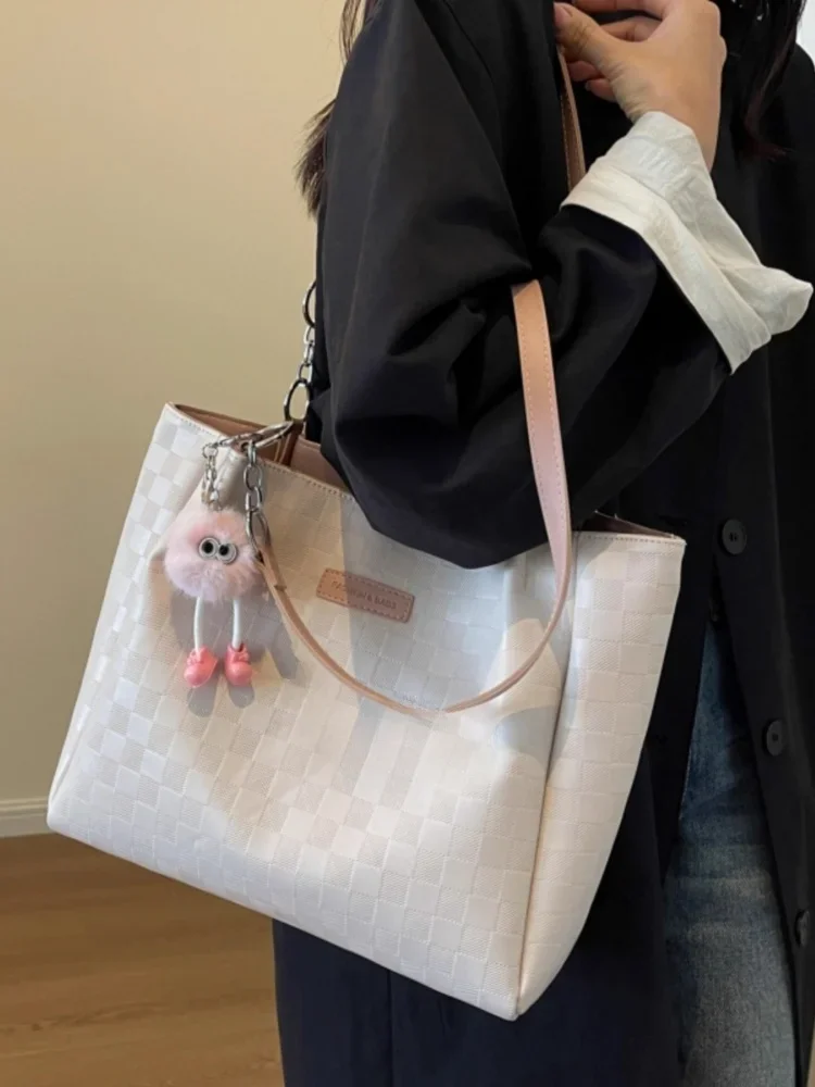 

2025 новая женская модная сумка-тоут большой емкости на одно плечо для поездок на работу на одно плечо, высококачественная дизайнерская деловая сумка-тоут