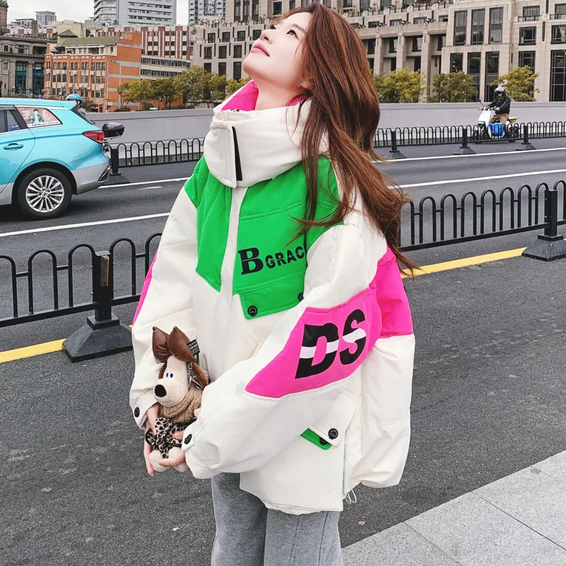 Losse letterprint witte eend donsjack voor dames winterstijl, verdikte kleurblok jas casual gesplitste winddichte top met capuchon