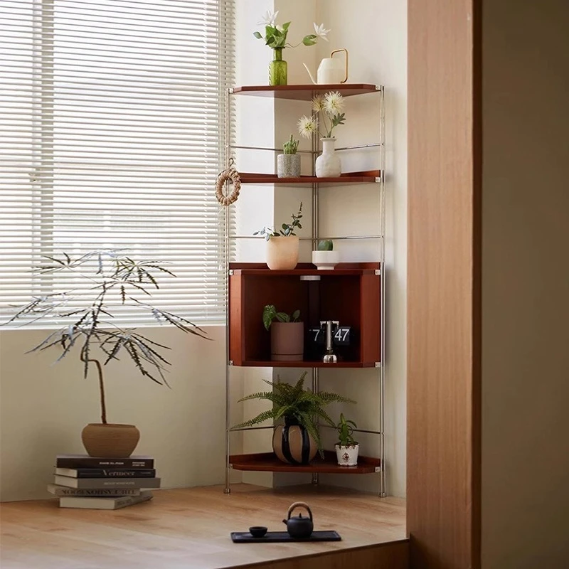 

Угловой шкаф из массива дерева, небольшая квартира, шкаф для хранения в гостиной, шкаф для хранения, бытовое хранение в средневековом стиле.