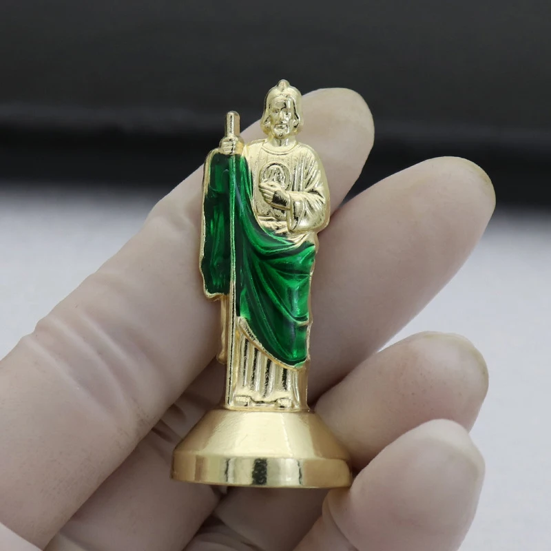 Statue artisanale en alliage de la Vierge de Guadalupe, ornements de voiture, décoration religieuse, figurine de bénédiction pour la maison, décoration de table pour le bureau et la maison