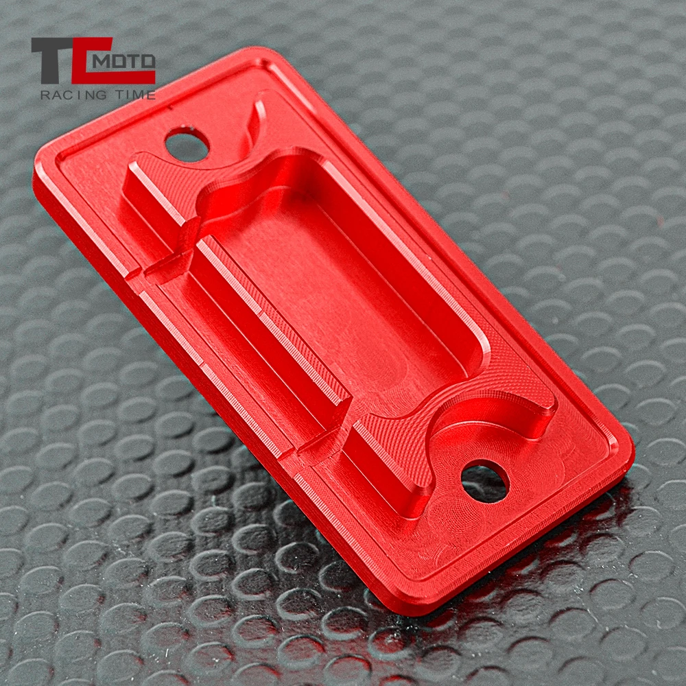 Motorcycle CNC Achter Remvloeistofreservoir Cover Cap Voor Suzuki DRZ400S DRZ400E DRZ400SM DR-Z 400S 400E 400SM 2005-2025