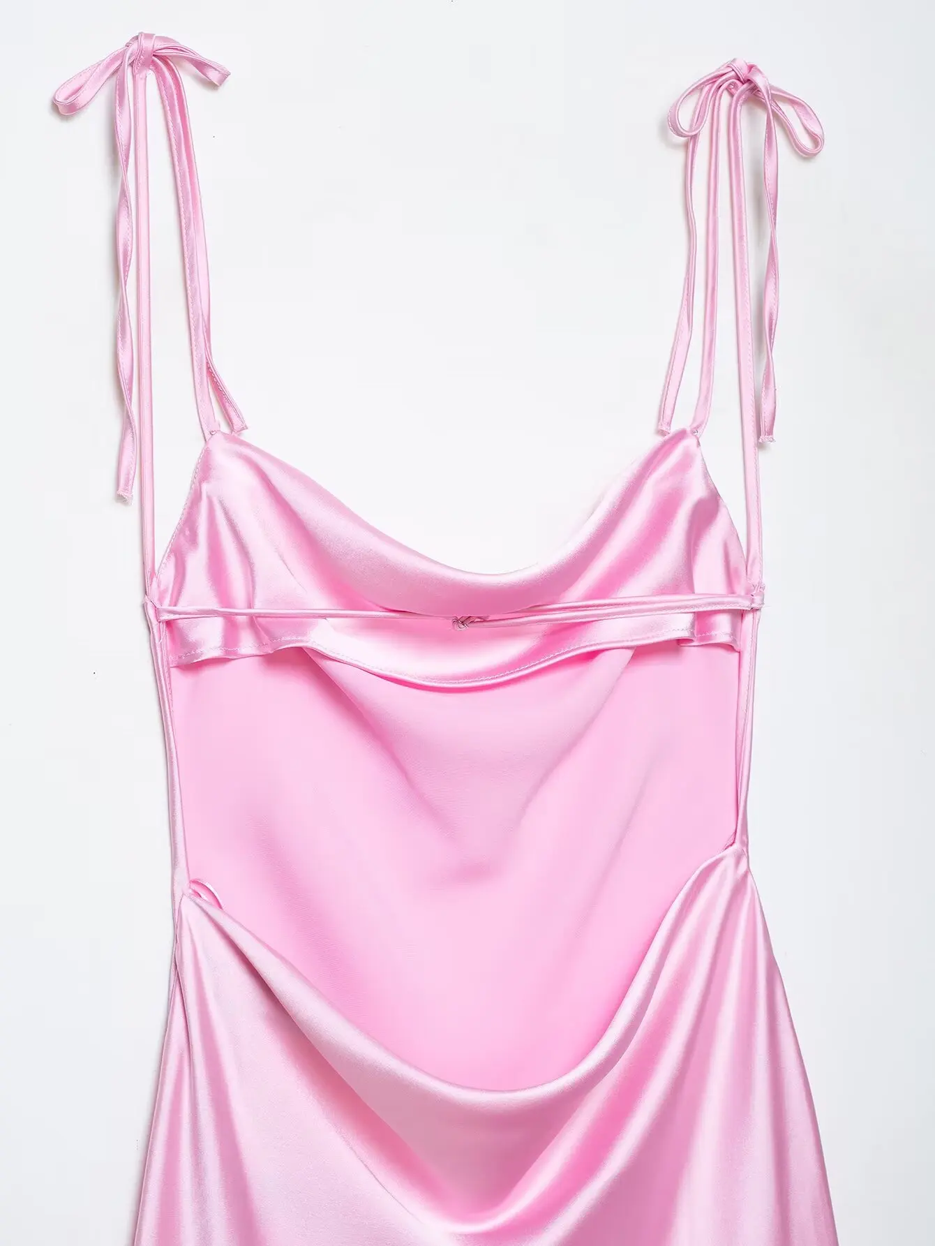 HH 2026 Neues Französisches Satin-Slip-Midikleid für Damen mit Wasserfallausschnitt und Bindeband, Elegantes Sommer-Urlaubs- und Abschlussballkleid – Detail 10