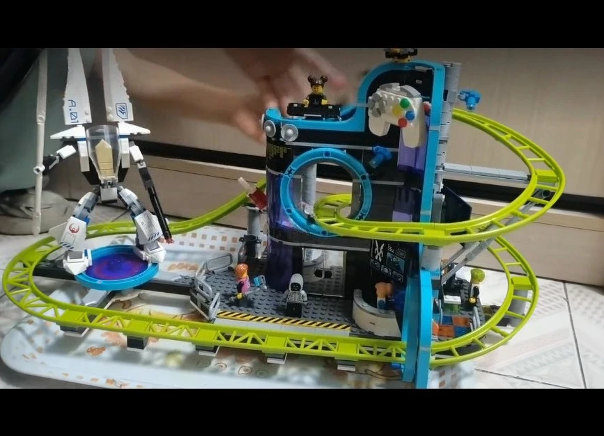 

Строительные блоки MOC, серия города, робот, мир, американские горки, парк развлечений, детская сборка, игрушка-головоломка, подарки на Рождество и день рождения