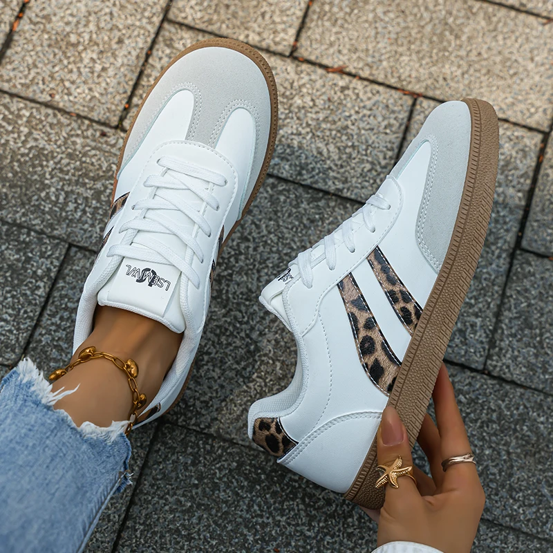 2026 New Retro Lace-Up Versatile Breathable Casual Sports Unisex Round-Toe German Training Shoes