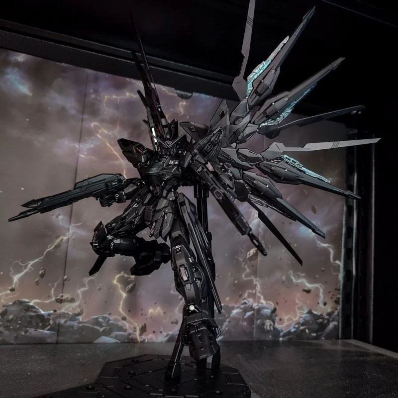 【IN MAGAZZINO】WUJIN Strike Freedom MGEX 1/100 Kit modello di assemblaggio Rivestimento di mezzanotte Action Figure Modello in plastica Giocattoli Regali personalizzati