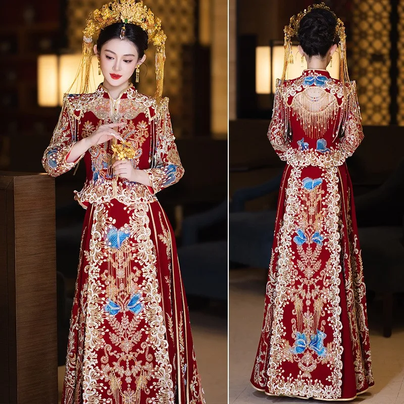 Um novo vestido de noiva de estilo chinês de grande porte