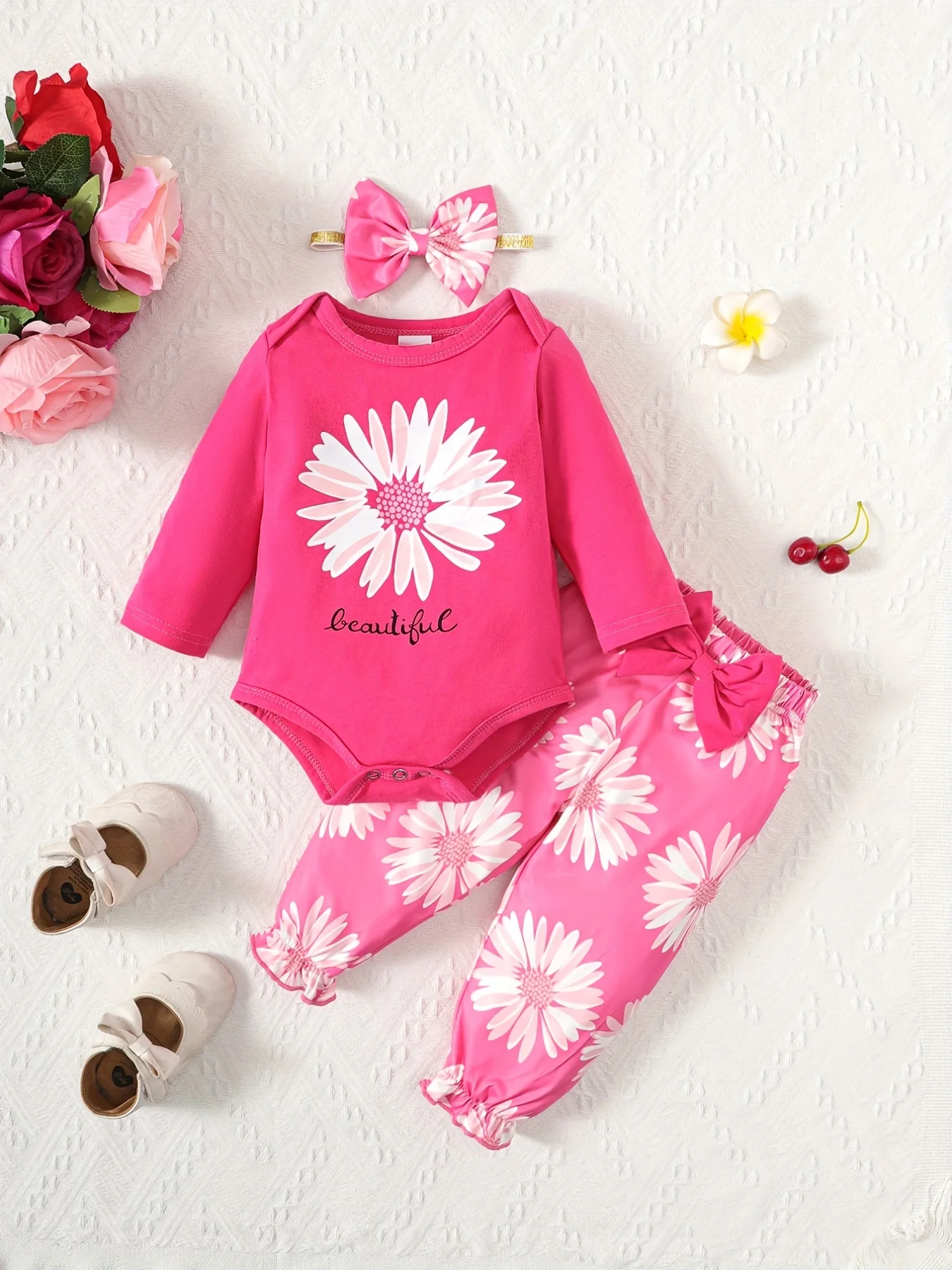 Infant and toddler daisy casual long-sleeve romper and pants 3-piece set with bow decoration