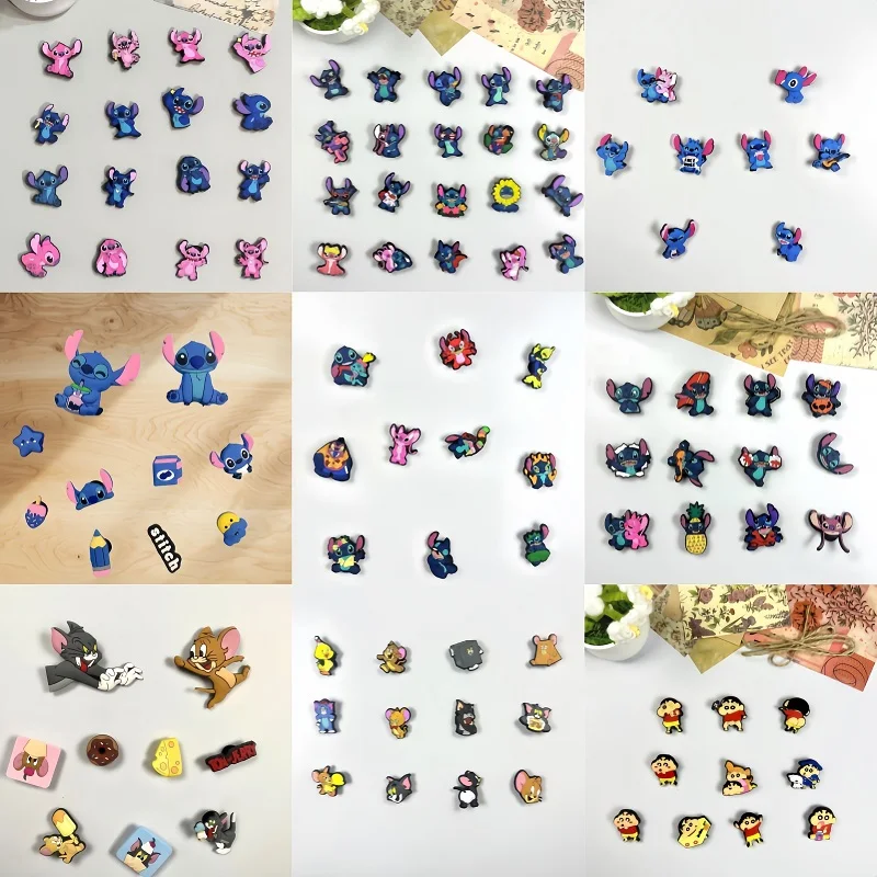 

MINISO Stitch series PVC shoe buckles are used for decorating wooden clogs and beach shoes. PVC accessories are suitable as gift