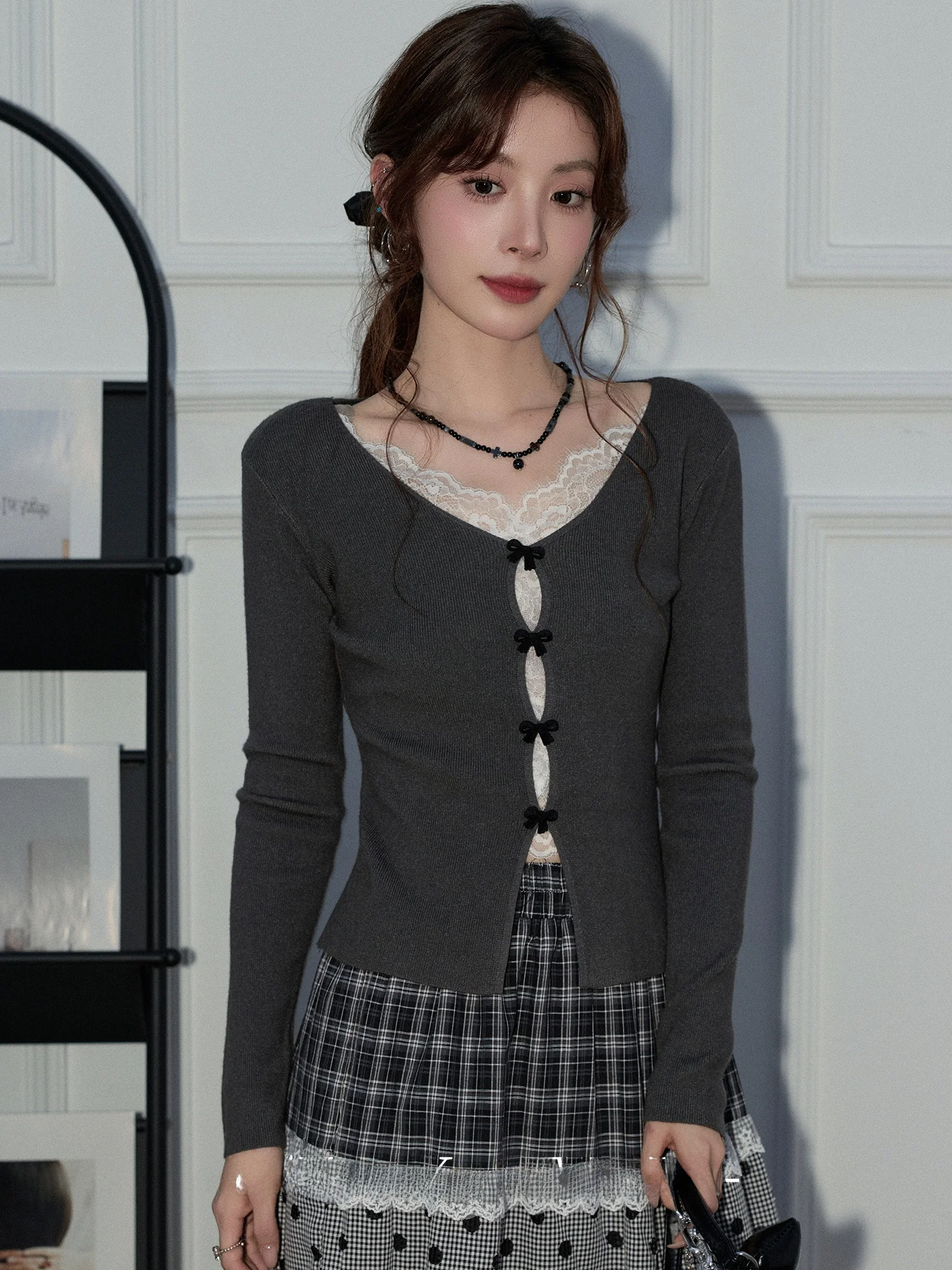 

ay Lace V-ne Knitted Top Women's Knot Base irt Spring 2026 New Sle Casual Loose Fit Soft Fabric K...