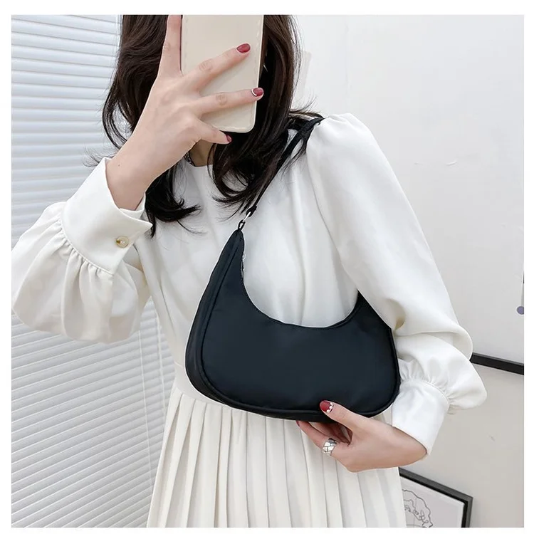 (Ready Stock) Vintage style nylon handbag shoulder bag for women.