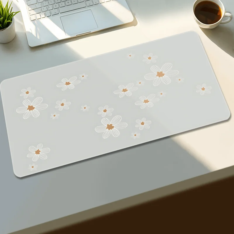 Golden Daisy Floral Print Mouse Pad Gaming Desk Mat Non-Slip Rubber Base Large Mouse Pad for PC Laptop Office Gaming Desk