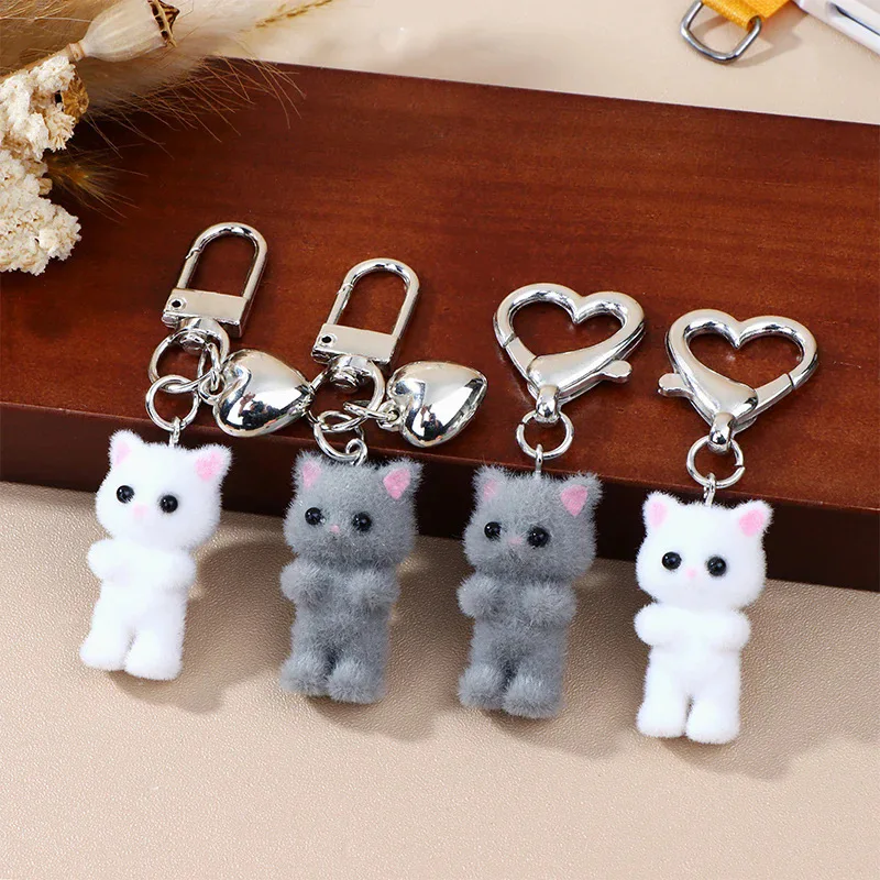 Flocking Love Heart Cat Keychain Y2K White Animal Pendant For Women Girls Cute Camera Bag Pendant Decoration Accessories Gifts