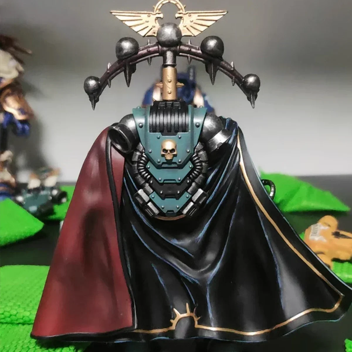 JOYTOY 1/18 Warhammer 30K Action Figure Sons Of Horus Legion Praetorพร้อมขวานอะนิเมะทหารFigurine Collectionของเล่น