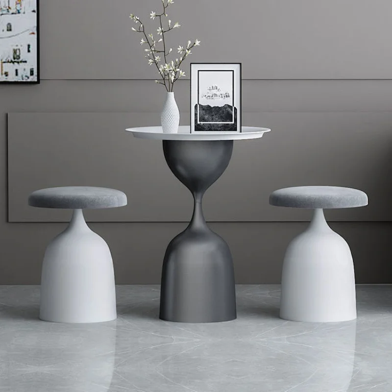 

Creative Metal Dining Stool, Dressing Stool with Soft Cushion, Suitable for Use in Living Rooms, Dining Rooms, and Bedrooms