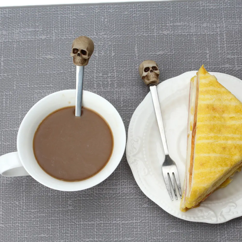 2Pcs Stainless Steel Fork Spoon Set Skull Design Rust Resistant Portable Tableware for Travel Dining Flatware Cutlery