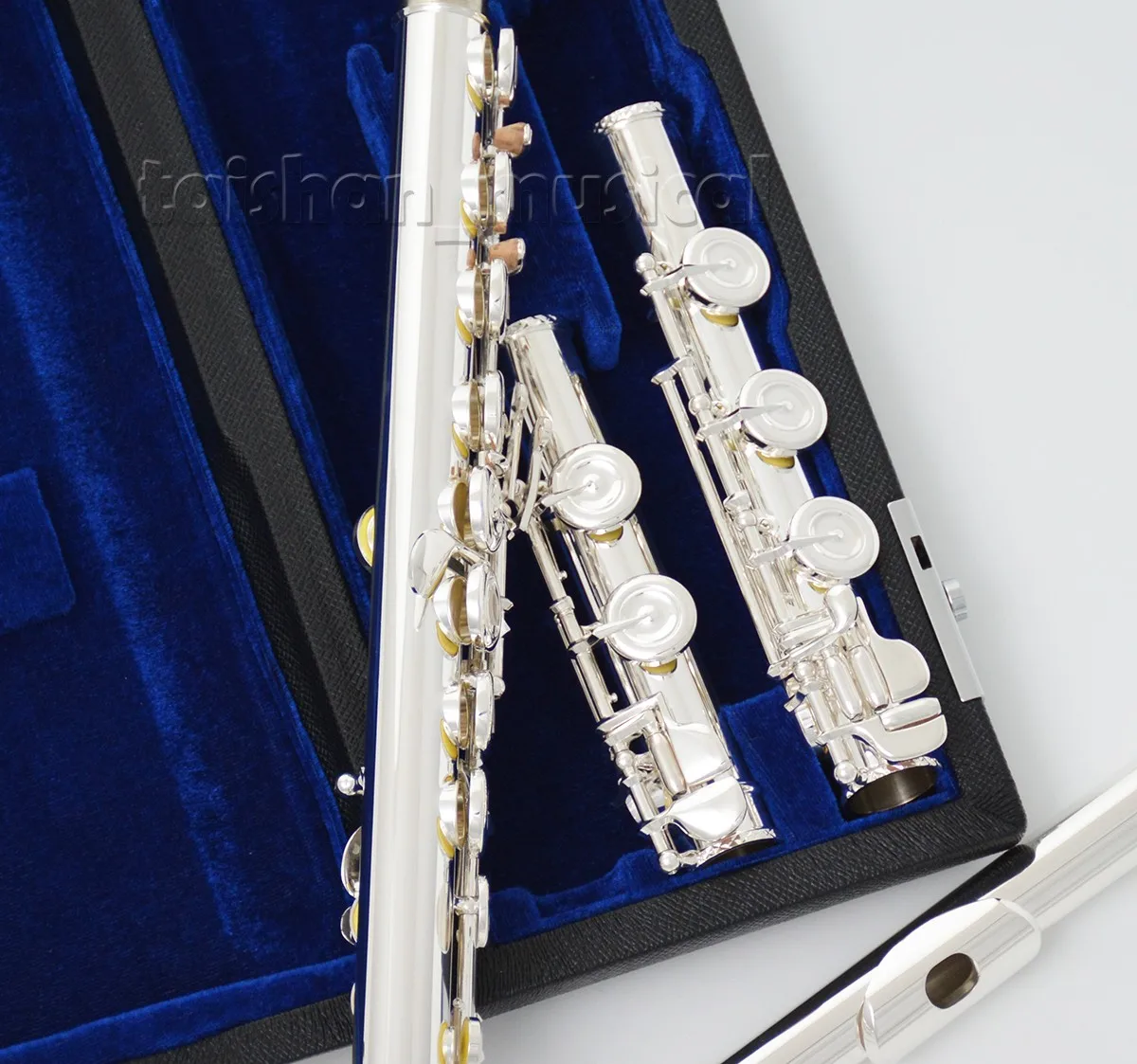 high quality Silver-Plated C# Key Trill Flute with D# Roller, Offset, and Double Foot Joints