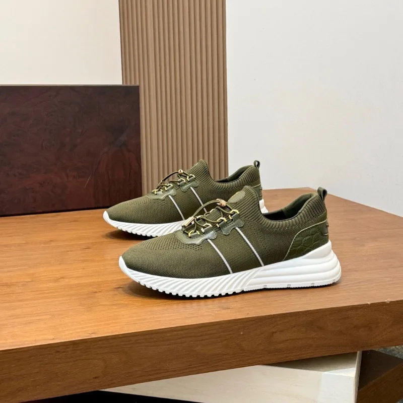 2026 Winter New Style Fly-Weave Breathable Men's Casual Lace-Up Low-Top Shoes Comfortable Versatile Outdoor Shoes