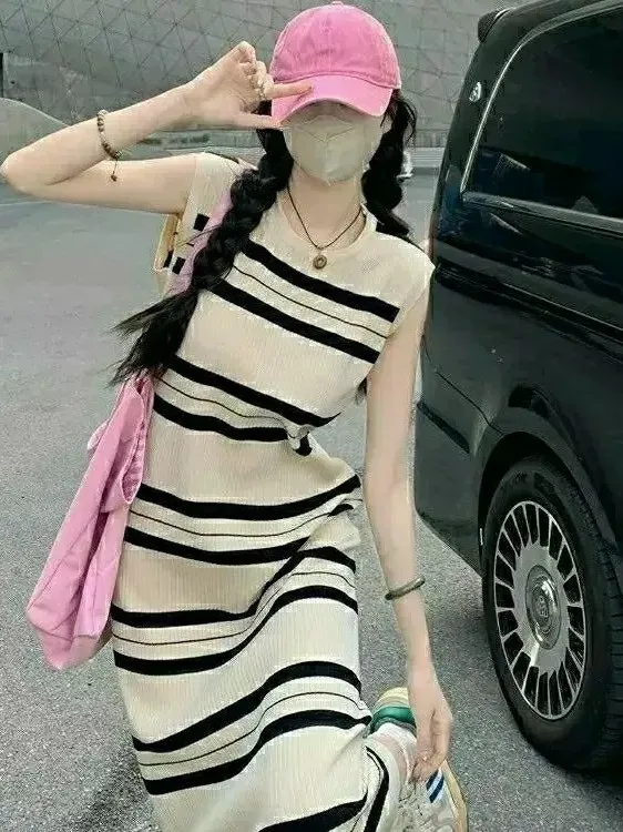 2026 Summer New Style Women's Sleeveless Striped Knitted Dress Slimming Casual Midi Vest Dress Korean Version Commute