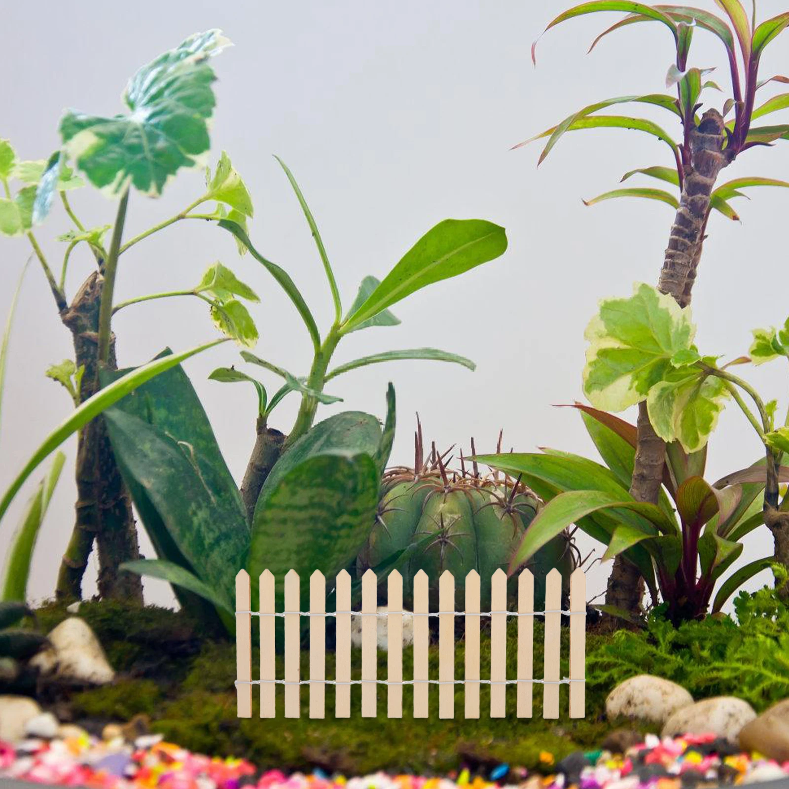 

4Pcs Miniature Garden Fence Natural Wood Picket Fence Unfinished Decorative Wood Slats for DIY Crafts Outdoor Decoration