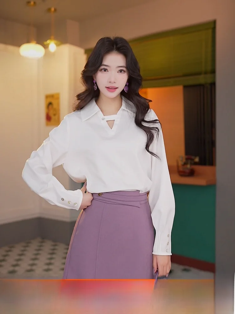 

Chen Jiajie Spring Letter Hong Kong Sle Retro Loose Slimming White Women's irt 2025 New ular V-ne Long Sve Commut...