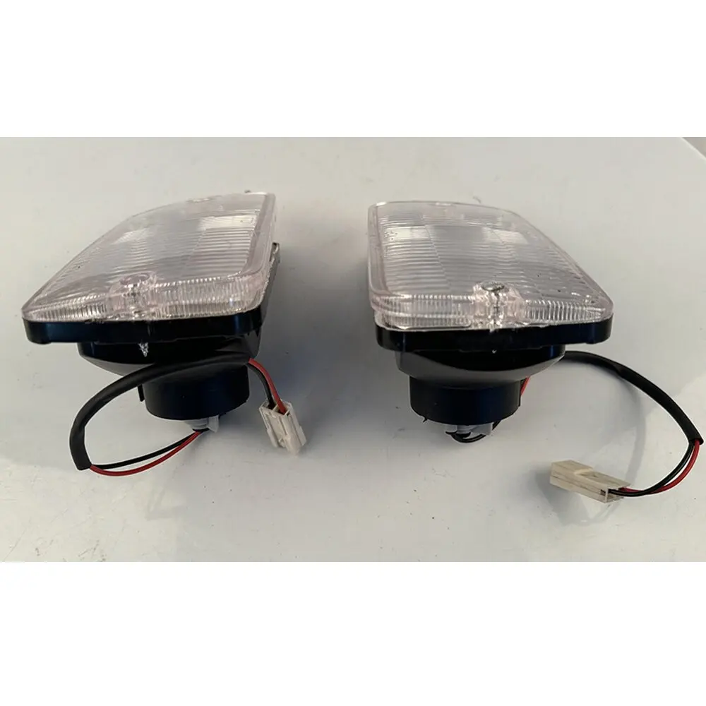 A Pair Car Fog Lights for Nissan Atlas 1994 261500T000 261500T500