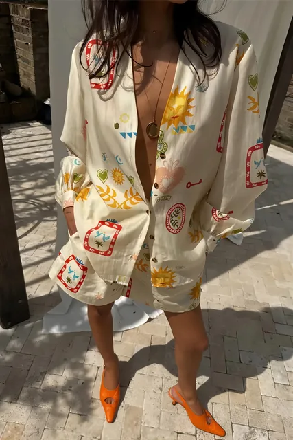 Moda damska Dwuczęściowe zestawy z elastyczną talią Elegancki kwiatowy nadruk z klapami Top z długim rękawem Krótkie spodnie Garnitur Casualowe stroje wakacyjne